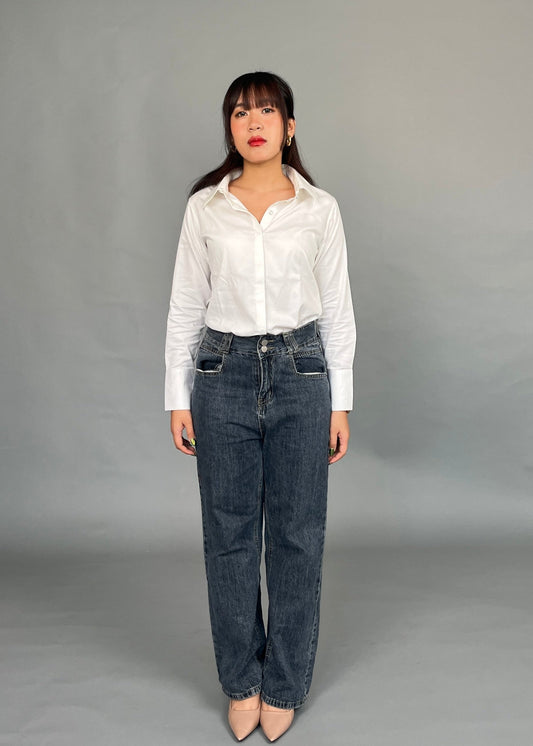 10 ways to style classic white shirt for women.